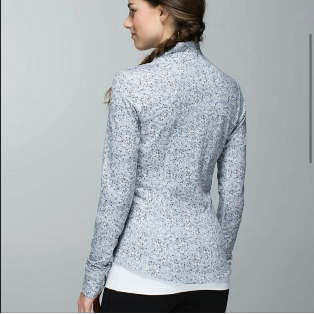 LULULEMON ATHLETICA Forme Jacket Petit fleur silver spoon size 4 - Picture 2 of 7